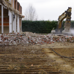 Démolition - Corps de Bâtiment : préparez le terrain en démolissant les structures existantes Torcy